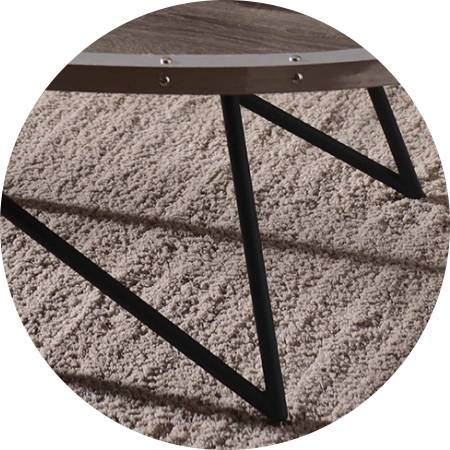 Speciálisan kialakított asztallábak a nagyobb biztonság érdekében.